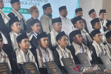 Menag Yaqut kepada santri: Jaga tradisi, kembangkan teknologi