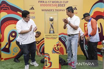 Pameran trofi Piala Dunia U-17