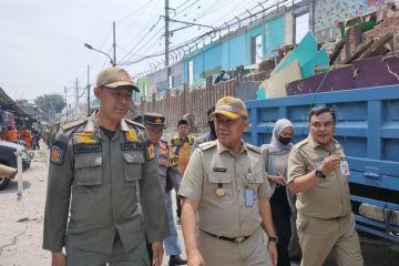 Wali Kota Jakbar tinjau Gang Royal setelah bongkar tempat prostitusi