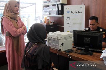 FOTO - Pelayanan registrasi IMEI di Pelabuhan Dumai