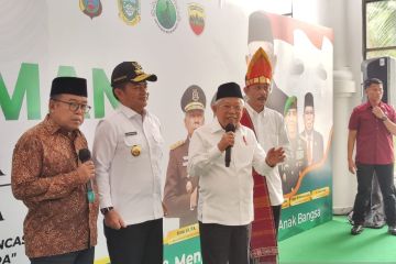 Ma'ruf sebut capres unggah kebiasaan shalat bukan politik identitas