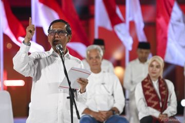 Hoaks! Mahfud MD resmi gantikan Surya Paloh sebagai Ketum NasDem