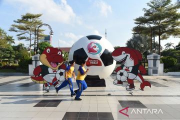 Dekorasi Piala Dunia U-17 terpasang di sejumlah titik Surabaya