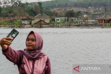 Wisata saksikan penenggelaman Kampung Sinday