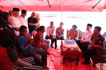 Mensos beri bantuan keluarga disabilitas intelektual di Blitar