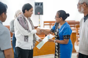 Wamen ATR/BPN serahkan sertipikat tanah Gereja Masehi Injili di Timor