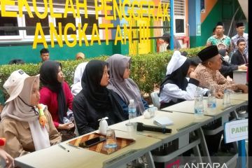 Siswa di Palembang kenakan seragam profesi di hari Sumpah Pemuda