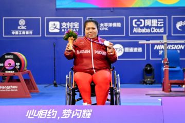 Sriyanti rebut perak di Para powerlifting Asian Para Games Hangzhou