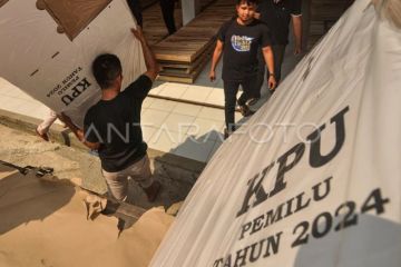 Kotak suara Pemilu 2024 tiba di Bengkulu