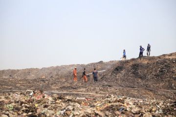 BPBD: Pantauan heli BNPB sudah tak terlihat api di TPA Rawa Kucing