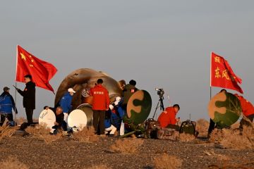 Para astronaut Shenzhou-16 tiba di lokasi pendaratan Dongfeng