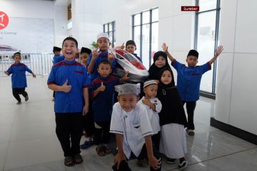 Guru, pelajar, dan anak yatim ikut rasakan Whoosh Experience Program