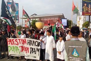 Ratusan warga Kota Bengkulu unjuk rasa bela Palestina