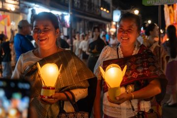 Album Asia: Meriahnya perayaan festival perahu cahaya di Laos utara