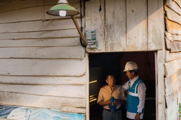 PLN berikan listrik gratis 27 keluarga kurang mampu di Lampung