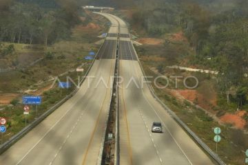 Pembangunan ruas jalan tol
