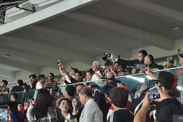 Nonton Soekarno Cup, Ganjar diteriaki "Presiden" oleh para penonton