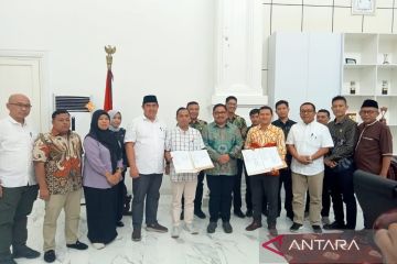 Pemkot Bengkulu tandatangani dana hibah untuk Pemilu 2024