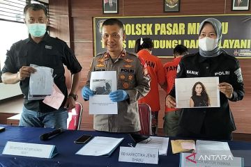 Polisi tangkap dua perempuan kurir narkoba di perempatan Pancoran