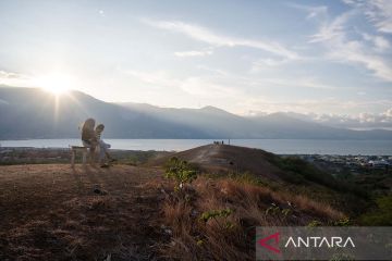 Indahnya wisata alam perbukitan di Palu