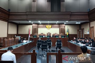 Sidang pembacaan putusan Johnny G. Plate ditunda hingga Rabu