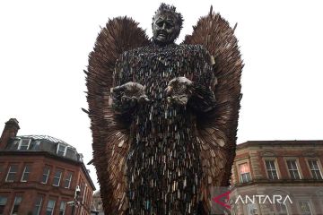 Tur patung The Knife Angel