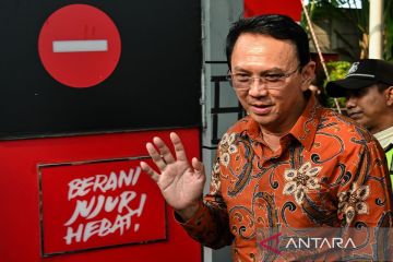 Kemarin, pengunduran diri Ahok hingga bantuan pangan bebas kepentingan