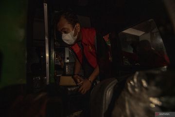 Kejati Sumsel menahan tiga tersangka kasus korupsi pajak