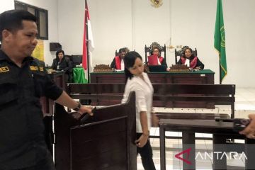 Terdakwa kasus penggelapan Rp5 miliar jalani sidang perdana