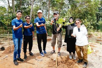 Program #9rowThePlanet, AVO Tanam Pohon Bersama Yayasan Suara Hati Iwan Fals di Hutan Jonggol