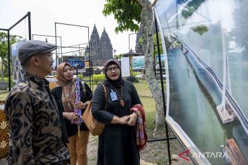 Pameran foto jurnalistik 'Terus Bertumbuh dan Melaju'