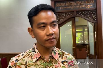 Gibran nonton pertandingan Piala Dunia hari pertama di Manahan