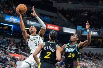 Bucks kalah lagi meski Giannis cetak "triple-double"