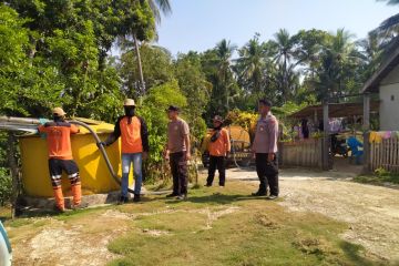 BPBD Sulteng terus salurkan air bersih bagi warga Banggai Kepulauan