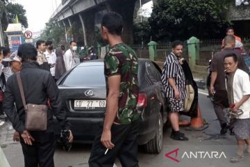Polisi tangani gangguan pengendara mobil bernopol diplomatik di Jakut
