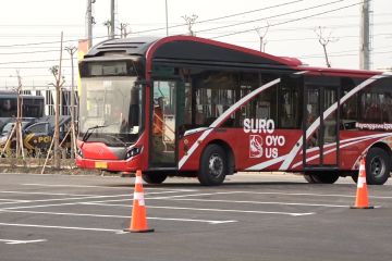 110 shuttle bus disiagakan angkut penonton di Stadion Gelora Bung Tomo