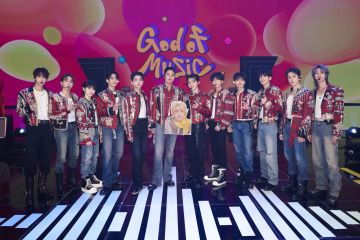 SEVENTEEN rilis video spesial untuk penggemar