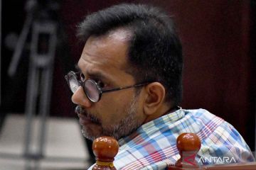 Direktur Lokataru Haris Azhar dituntut 4 tahun penjara