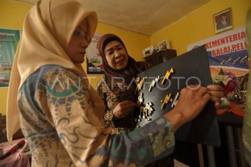 Pelestarian huruf aksara suku Rejang