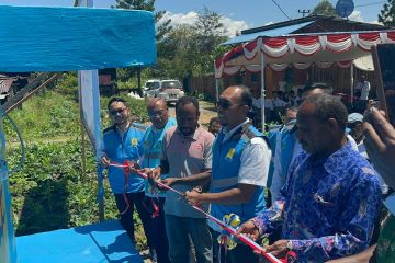 PLN Papua berikan bantuan sarana air bersih ke pelanggan di Wamena