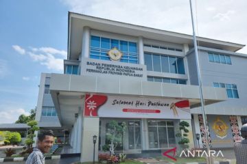 KPK segel ruangan Kepala BPK Papua Barat di Manokwari