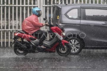 Hujan guyur mayoritas kota besar Indonesia, awal Desember