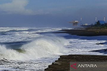 BMKG: Waspada gelombang 4 meter di perairan Natuna pada 15-21 November