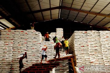 Penambahan stok beras Bulog untuk kebutuhan masyarakat