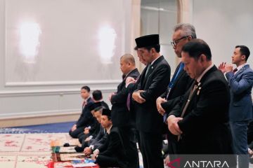 Presiden Jokowi shalat Jumat di San Fransisco usai hadiri KTT APEC