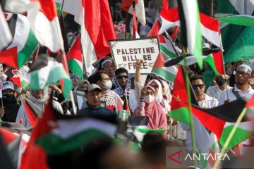 Ribuan warga Sidoarjo aksi damai peduli Palestina