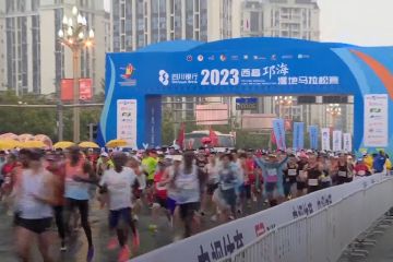 20.000 pelari ramaikan Xichang Qionghai Lake Wetland Marathon 2023