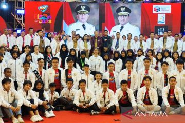 Gubernur beri apresiasi 128 siswa berprestasi di Kalimantan Tengah