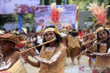Peringatan HUT Otsus Papua dengan karnaval budaya