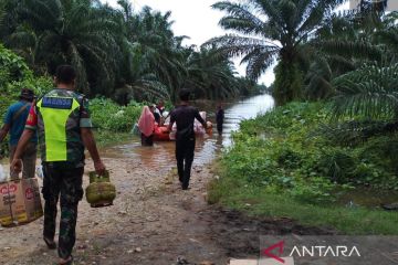 Banjir masih genangi permukiman warga di Aceh Selatan